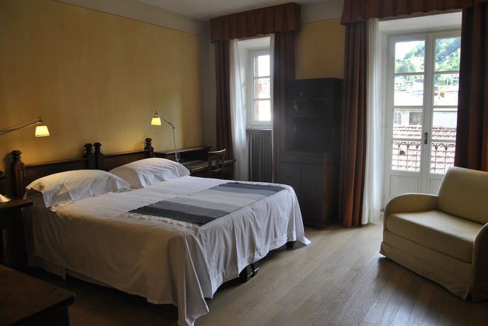Imagen de la habitación del Hotel Pironi. Foto 11