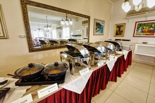 Imagen general del Hotel Pironi. Foto 4