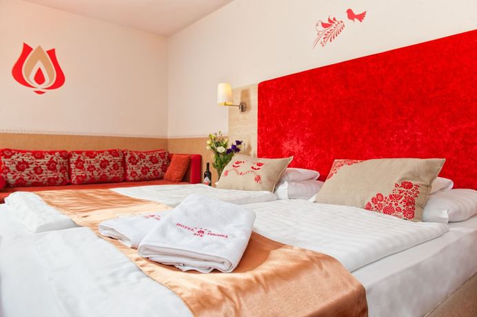 Imagen de la habitación del Hotel Piroska. Foto 13