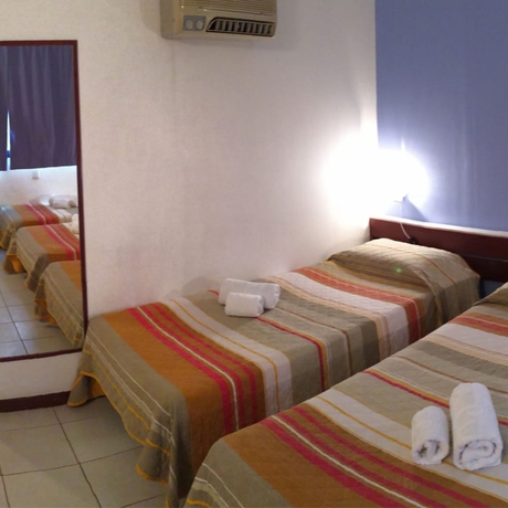 Imagen de la habitación del Hotel Pisa Plaza. Foto 10