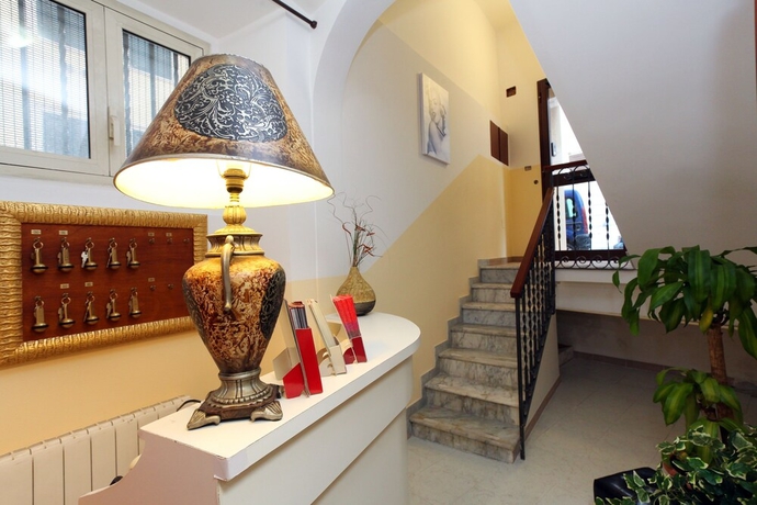 Imagen de los interiores del Hotel Pisa, Roma. Foto 19