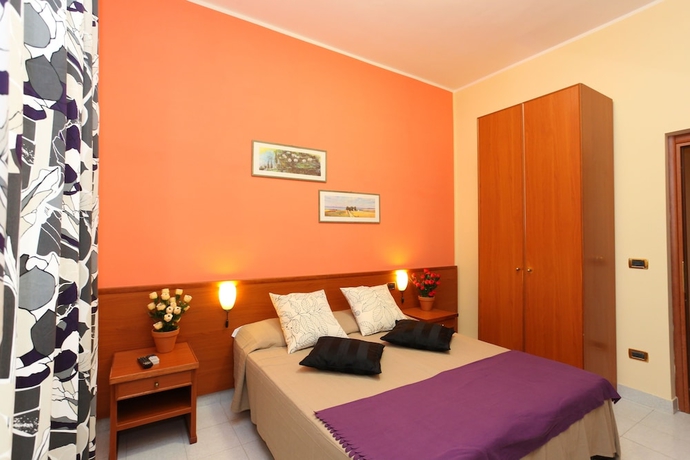 Imagen de la habitación del Hotel Pisa, Termini. Foto 3