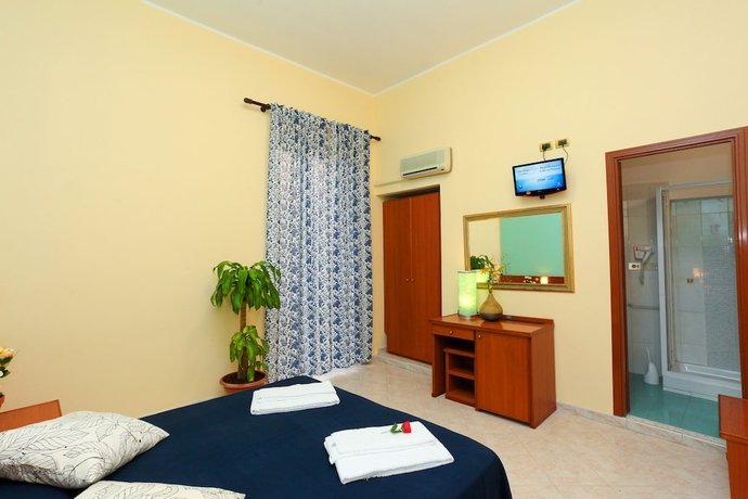 Imagen de la habitación del Hotel Pisa, Termini. Foto 9