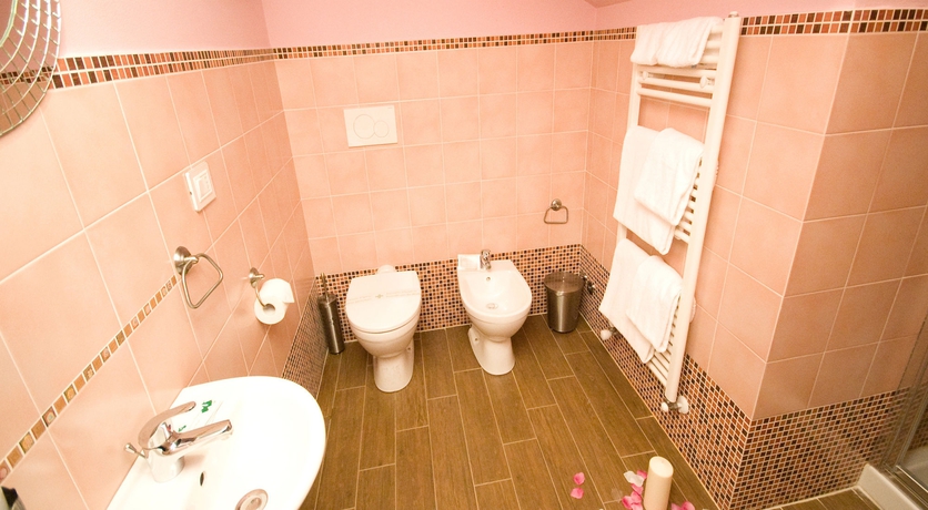 Imagen de la habitación del Hotel Pisa Tower. Foto 10