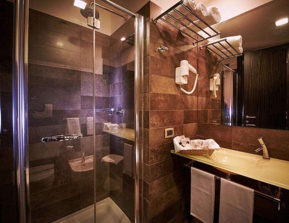 Imagen de la habitación del Hotel Pisa Valdera. Foto 8