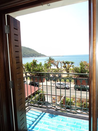 Imagen de la habitación del Hotel Pisacane. Foto 7