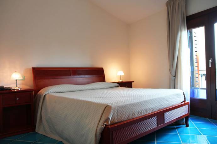 Imagen de la habitación del Hotel Pisacane. Foto 16