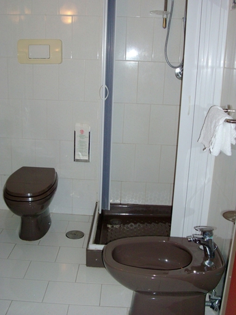 Imagen de la habitación del Hotel Pisani, Caserta. Foto 7