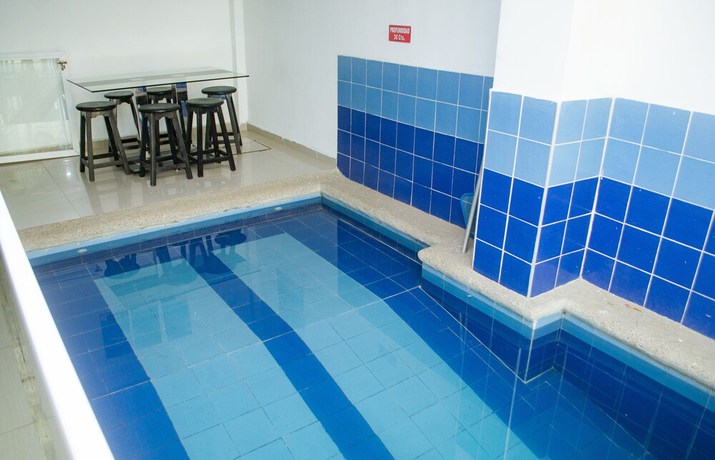 Imagen de la piscina del Hotel Piscina Real. Foto 2