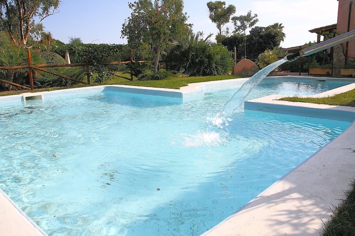 Imagen de la piscina del Hotel Piscina Rei. Foto 19