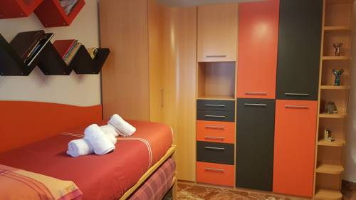 Imagen de la habitación del Hotel Piso Eduardo Lucena. Foto 7