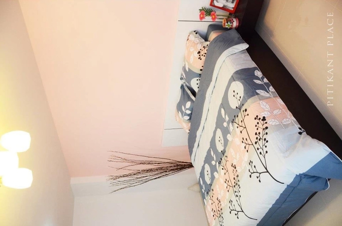 Imagen de la habitación del Hotel Pitikant Place. Foto 11