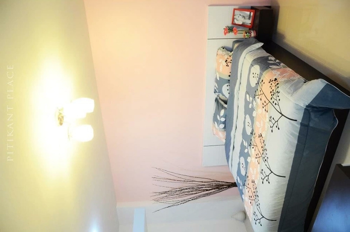 Imagen de la habitación del Hotel Pitikant Place. Foto 14