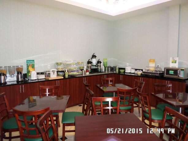 Imagen del bar/restaurante del Hotel Pitkin. Foto 5