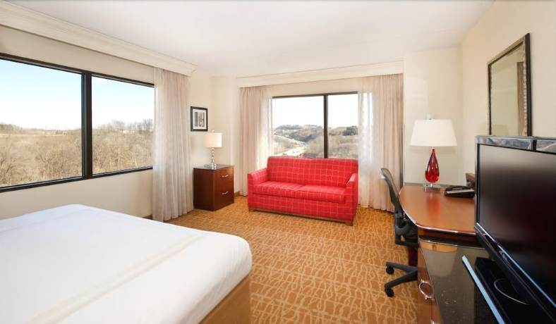 Imagen de la habitación del Hotel Pittsburgh Airport Marriott. Foto 5