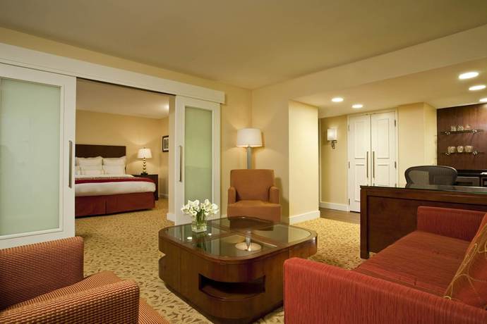 Imagen de la habitación del Hotel Pittsburgh Airport Marriott. Foto 10