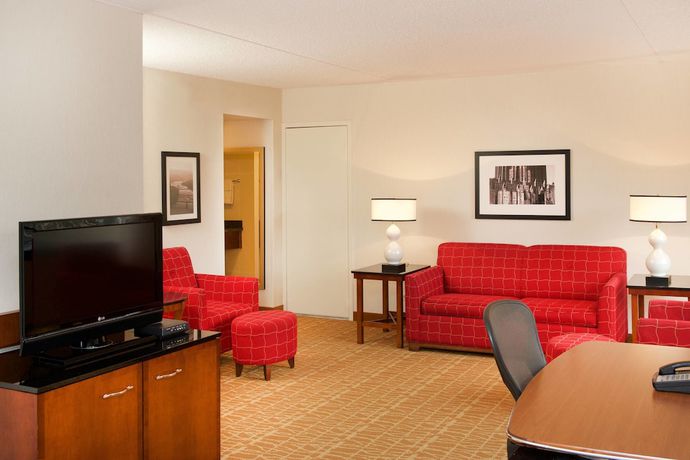Imagen de la habitación del Hotel Pittsburgh Airport Marriott. Foto 14