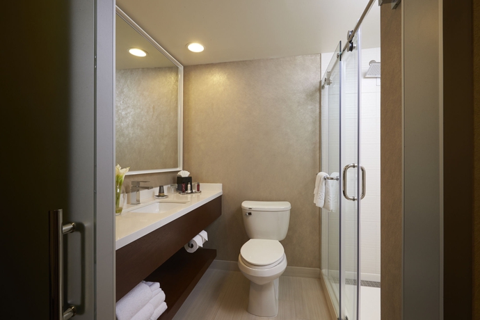 Imagen de la habitación del Hotel Pittsburgh Marriott North. Foto 8