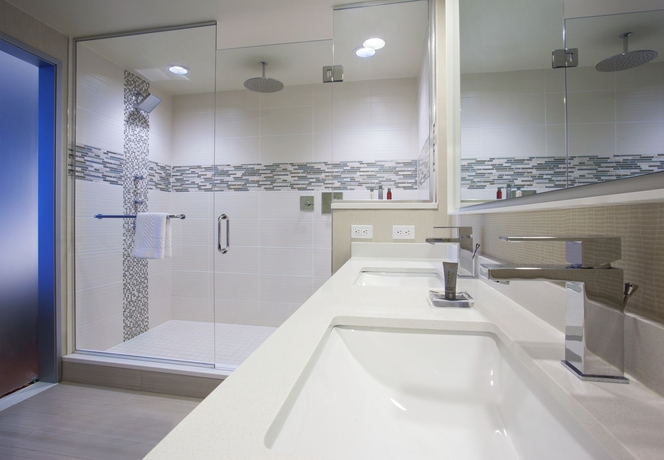 Imagen de la habitación del Hotel Pittsburgh Marriott North. Foto 9