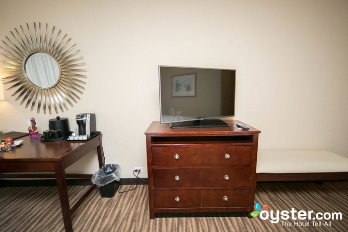 Imagen de la habitación del Hotel Pittsburgh Plaza. Foto 7