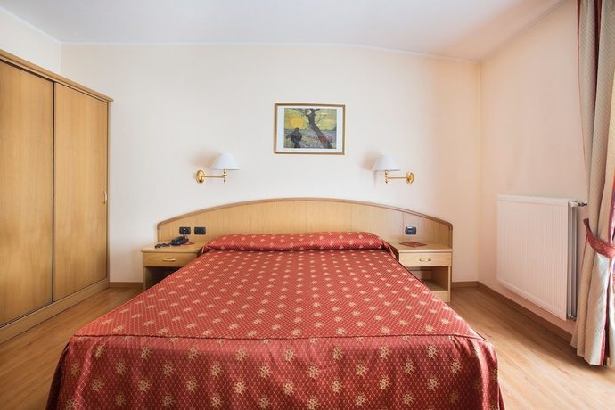Imagen de la habitación del Hotel Piuro. Foto 3