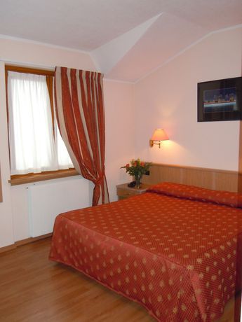 Imagen de la habitación del Hotel Piuro. Foto 12