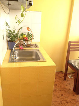Imagen de la piscina del Hotel Pius Place. Foto 16
