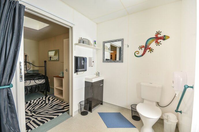 Imagen de la habitación del Hotel Piwaka Lodge and Backpackers. Foto 11