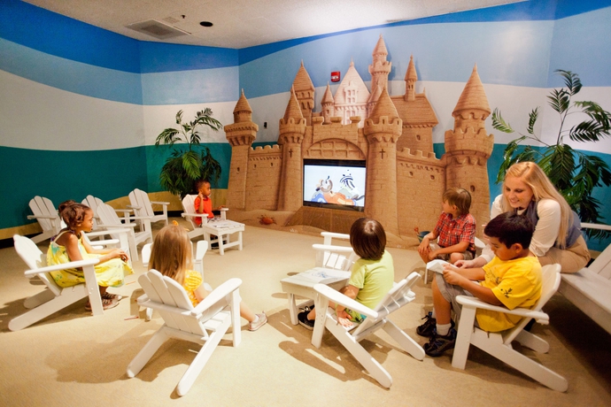 Imagen de los interiores del Hotel Pixar Place. Foto 14