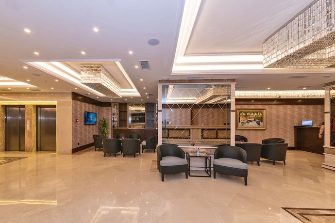 Imagen de los interiores del Hotel Piya Sport. Foto 14