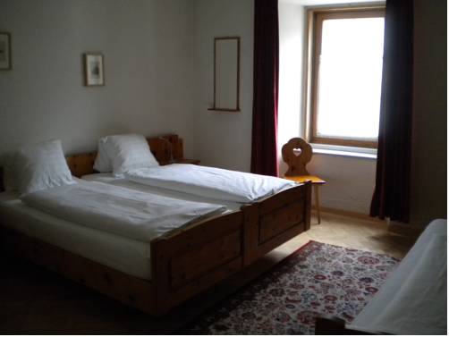 Imagen de la habitación del Hotel Piz Ela. Foto 4