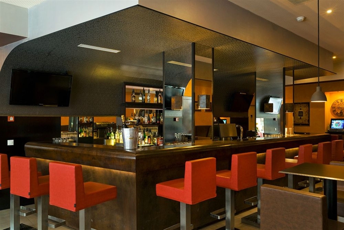 Imagen del bar/restaurante del Hotel Piz. Foto 3