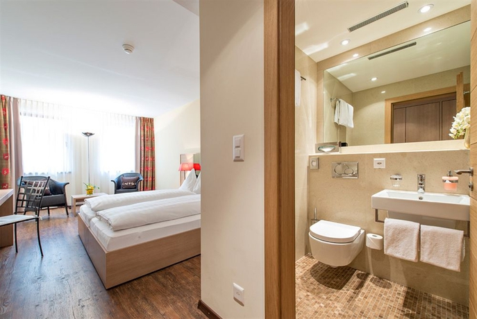 Imagen de la habitación del Hotel Piz. Foto 13