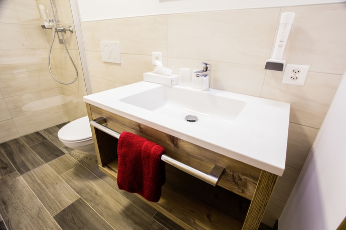 Imagen de la habitación del Hotel Piz Ot. Foto 9