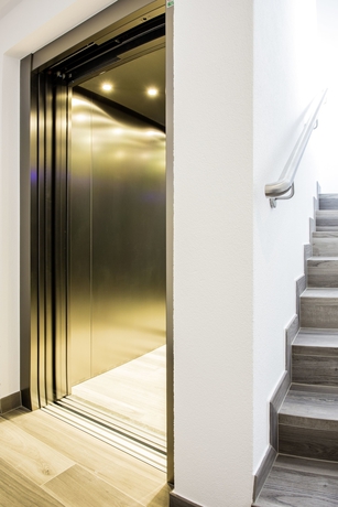 Imagen de los interiores del Hotel Piz Ot. Foto 19