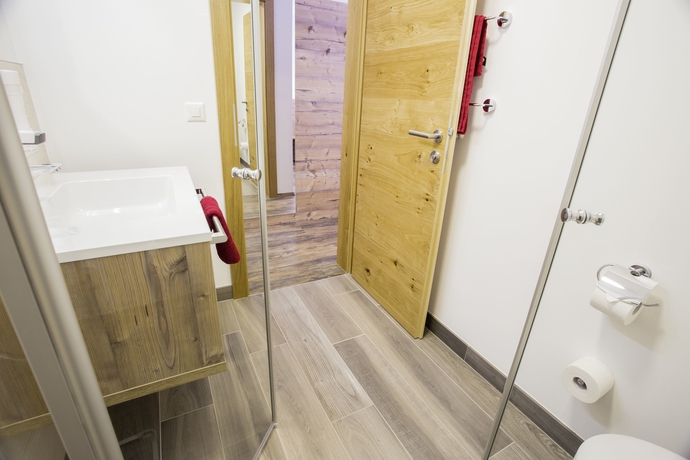 Imagen de la habitación del Hotel Piz Ot. Foto 17