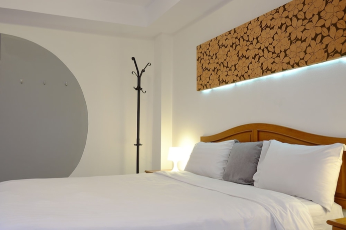 Imagen de la habitación del Hotel Pj Inn Pattaya. Foto 1