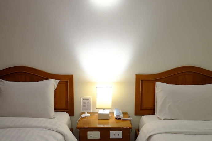 Imagen de la habitación del Hotel Pj Inn Pattaya. Foto 9