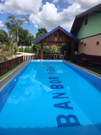 Imagen de la piscina del Hotel Pk Resort, Kanchanaburi. Foto 19