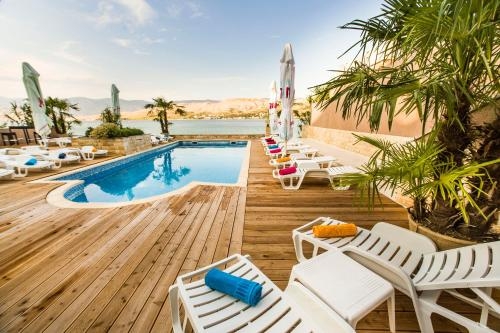 Imagen general del Hotel Plaža, Pag. Foto 2