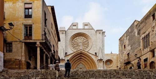 Imagen general del Hotel Plaça De La Font. Foto 9