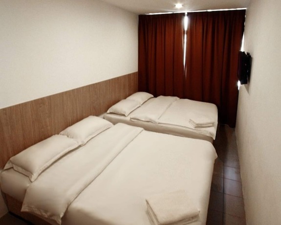 Imagen general del Hotel Place2stay - Airport. Foto 1