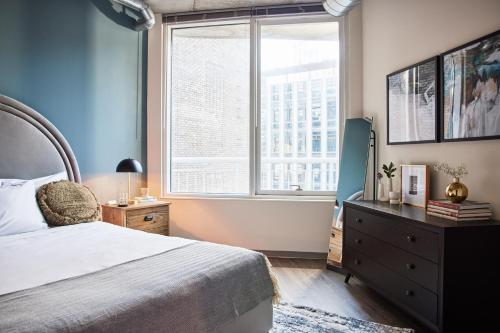 Imagen de la habitación del Hotel Placemakr Premier SoBro. Foto 7