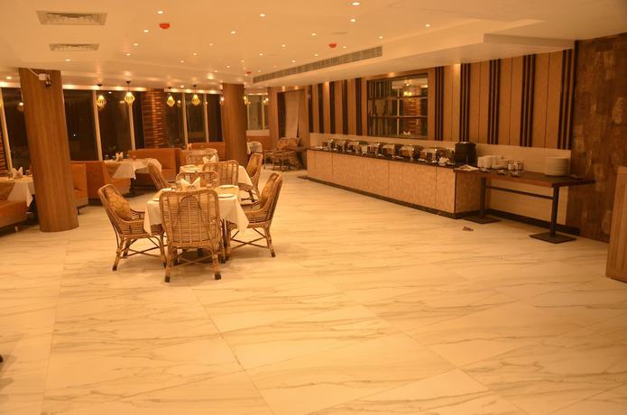Imagen del bar/restaurante del Hotel Placid. Foto 10