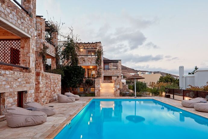 Imagen de la habitación del Hotel Plagia Villas. Foto 18