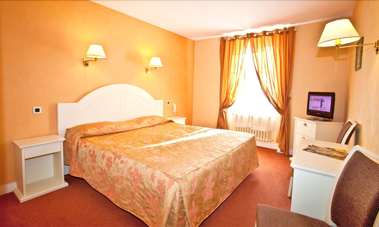 Imagen de la habitación del Hotel Plaisance, Vitrac. Foto 7