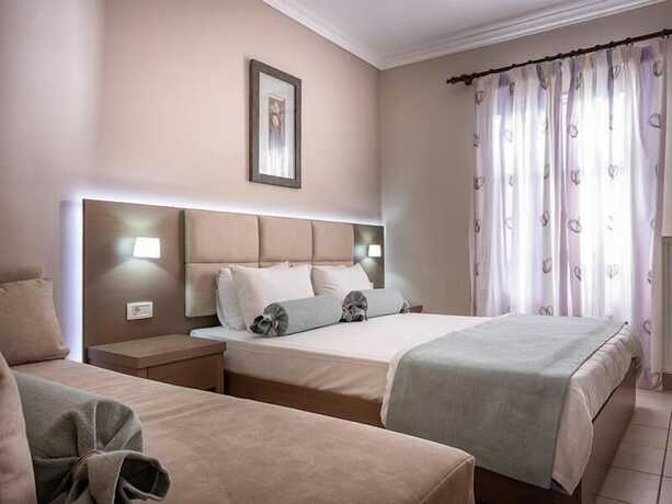 Imagen general del Hotel Plaka Beach Resort. Foto 2