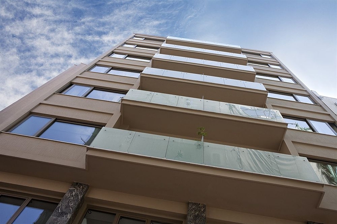 Imagen de los exteriores del Hotel Plaka. Foto 10