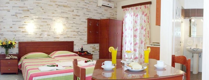 Imagen de la habitación del Hotel Plaka I, Naxos. Foto 10