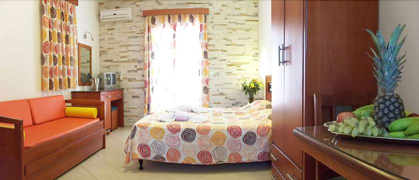 Imagen de la habitación del Hotel Plaka II. Foto 16